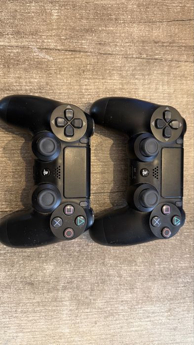 PlayStation 4 Pro 1TB – stan bardzo dobry, 2 pady, komplet