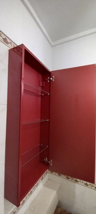 Armario parede casa de banho