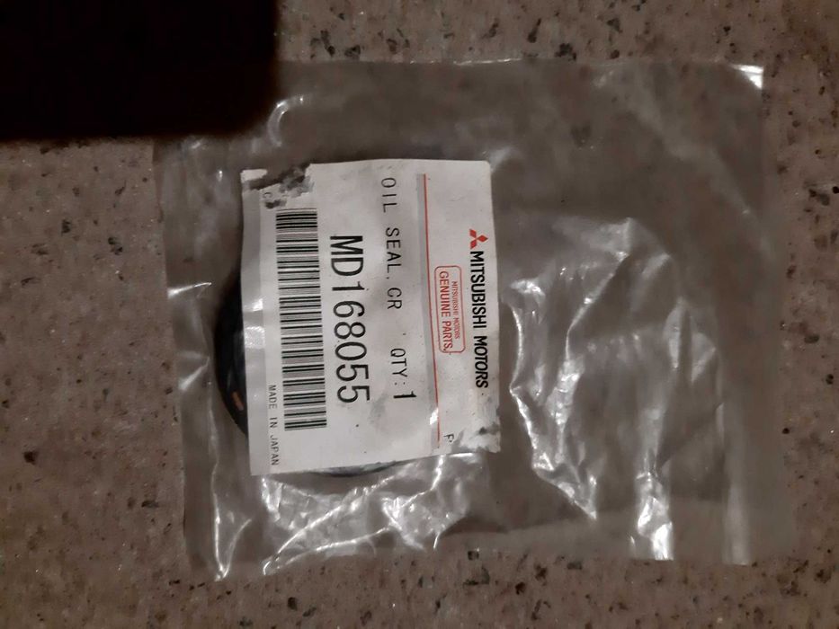 Mitsubishi MD168055 Сальник колінчастого вала двигуна, передній