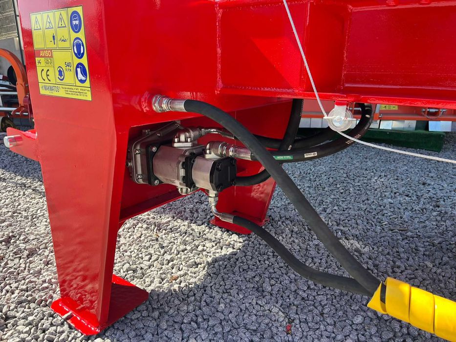 Rachador de lenha p/ trator 20TR c/ Plataforma elevatória NOVO