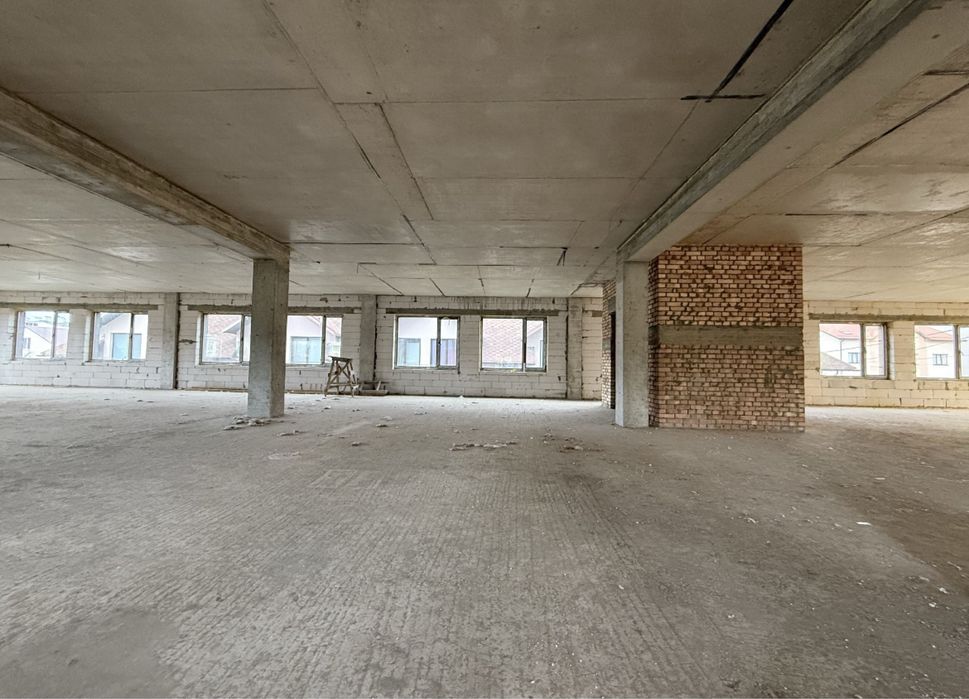 Здам в оренду приміщення 2000м.кв. (можна поверхами), Дорошенка 9