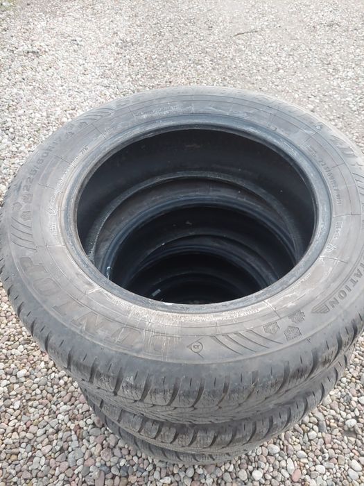 225/60r17 zimowe dunlop
