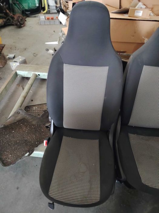 sprzedam siedzenie fotele kanapy renault twingo III przód tył komplet