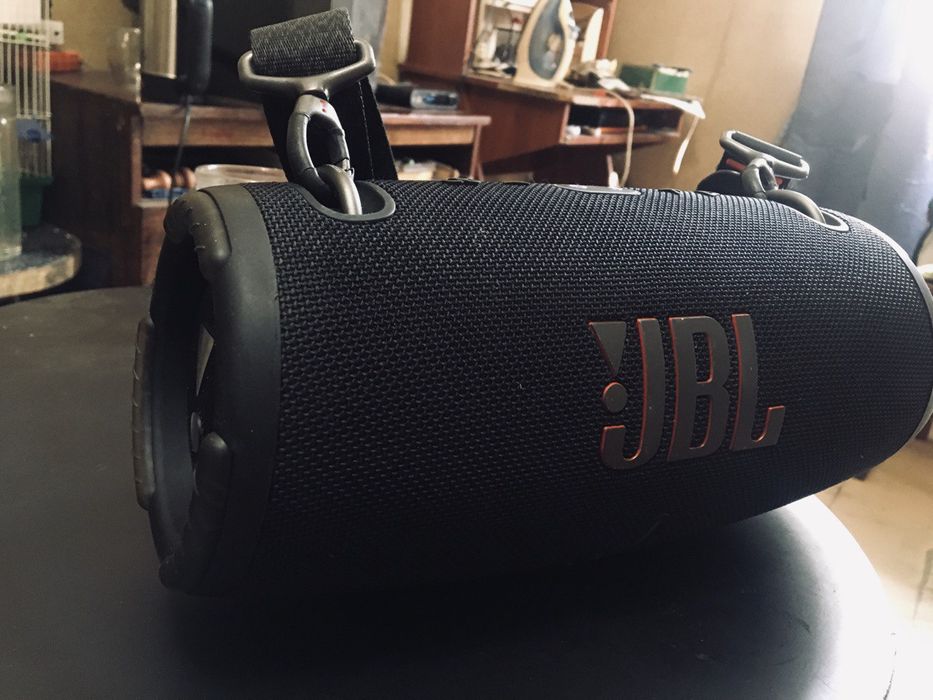 Срочно продам все работает жбл екстрим3