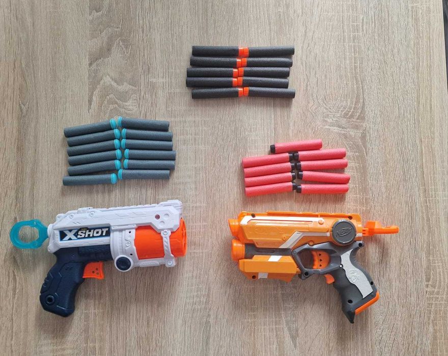 Nerf dwa pistolety Zuru X-Shot Fury 4 i Firestrike elite plus 3 rodzaje strzałek