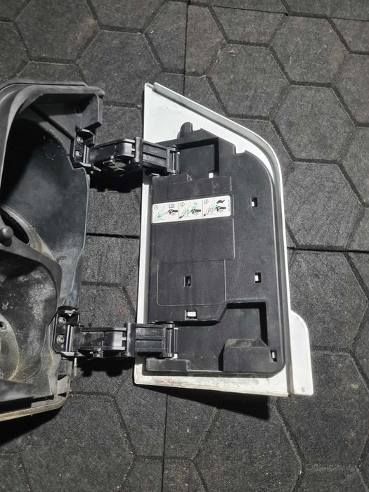 Ford Transit Custom lift klapka wlewu paliwa