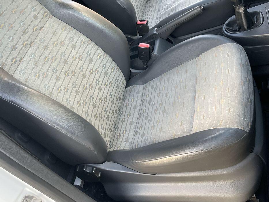 Volkswagen Caddy 2012