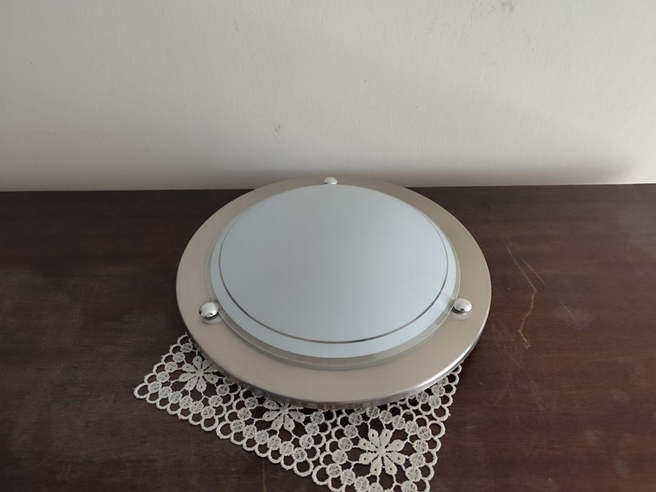 Plafon lampa ścienna sufitowa ze szklanym mlecznym kloszem  trio