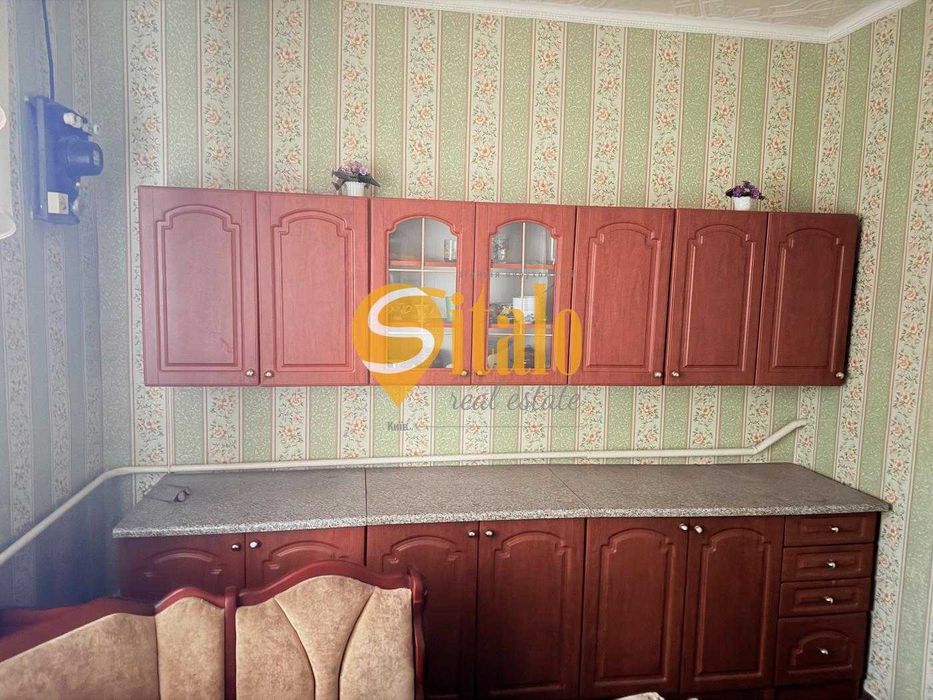 Будинок з комунікаціями, Гнідин Центр БЕЗ%