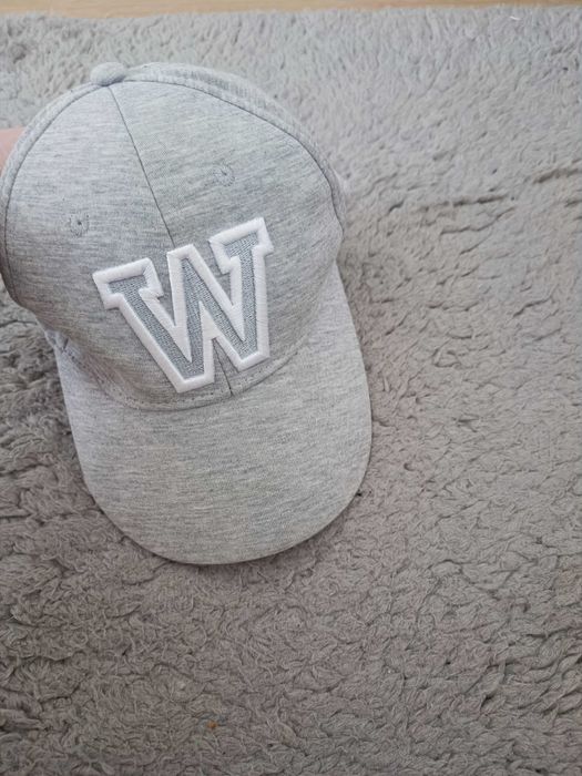 Czapka z daszkiem szara lekka młodzieżowa