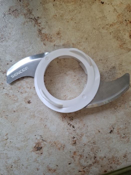 Robot kuchenny planetarny