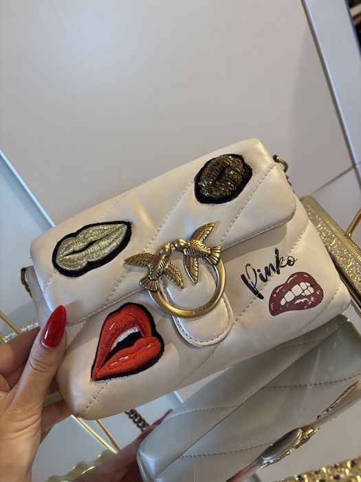 Pinko beżowa puff mini usta