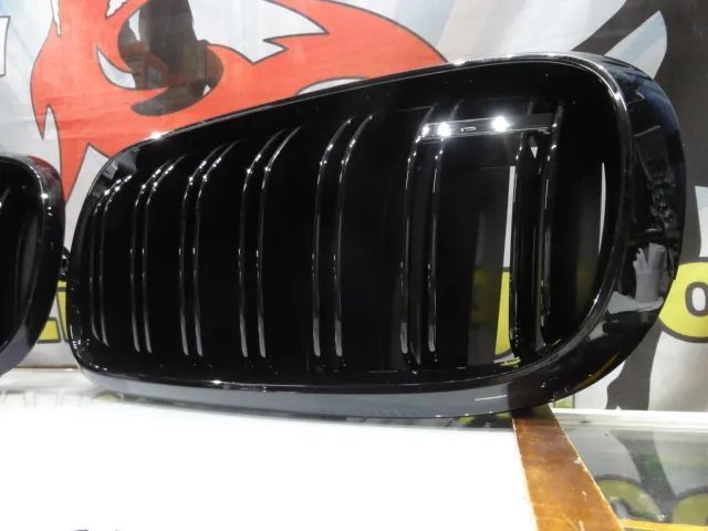 Grelha frontal em preto piano brilhante para BMW X5 F15, X6 F16 2013-2018 M4 look / dupla lâmina em Plastico ABS