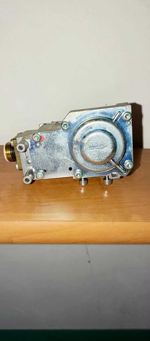Elektrozawór gazowy Vaillant Honeywell VK 8115V