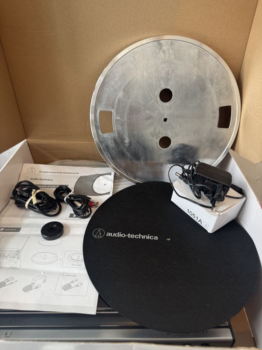 Audio-Technica LP60X/automatyczny gramofon stereo/analogowy