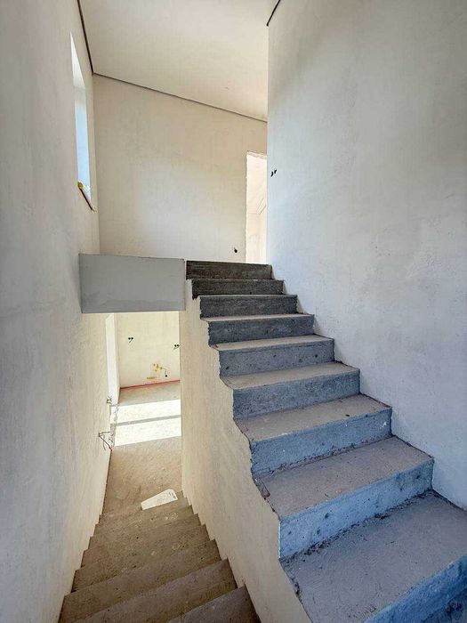 Продаж особняка у Вовчинцях