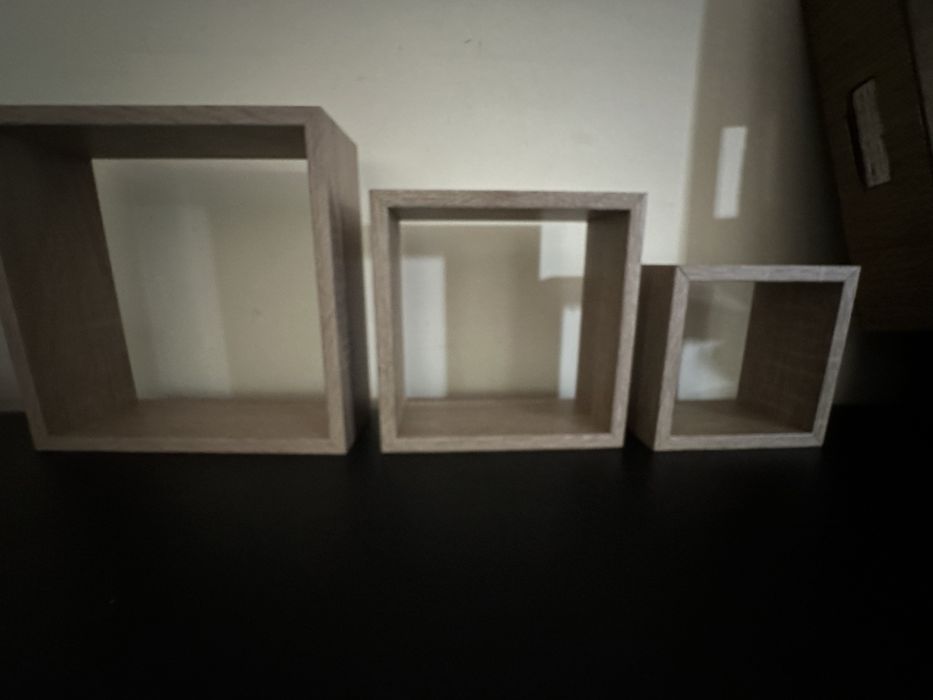 Estantes de parede decorativas (HÔMA)