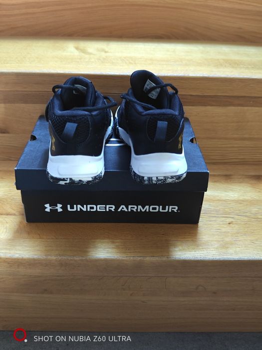 Buty chłopięce Under Armour 38.5