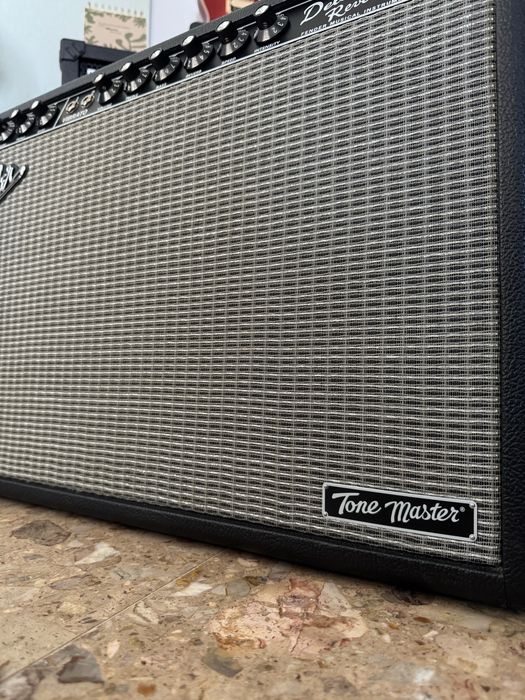 Fender Deluxe Reverb Tone Master