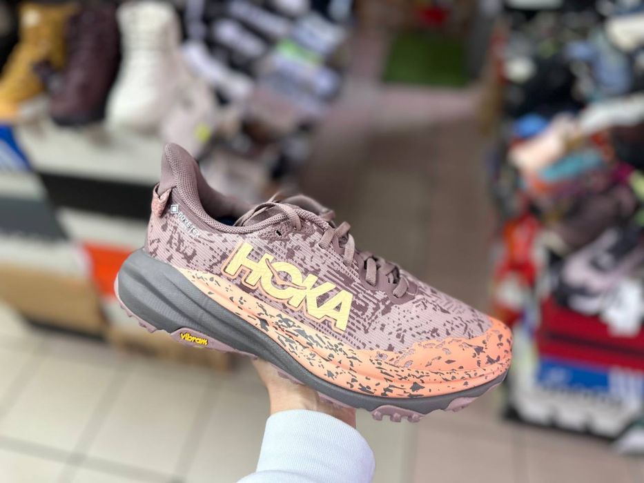 Кросівки Hoka Speedgoat 6 Gore - Tex ( РОЗМІР 40 2/3 , 42 )