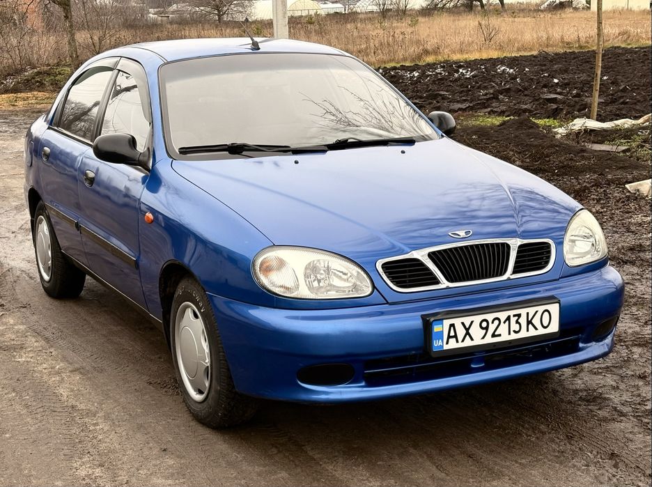 Срочно Продам Daewoo Lanos (Поляк) в хорошем состоянии.Автомобиль полностью обслужен,вложений не требует.Двигатель 1.5 работает четко,коробка в отличном состоянии.Установлено ГБО и вписано в тп.По ходовой всё менялось вовремя.В ходу очень приятная .Ухоженный салон.Музыка.Сигнализация,центральный замок.Новая зимняя резина r14.Два комплекта ключей.Любое переоформление.Продажа Срочная!