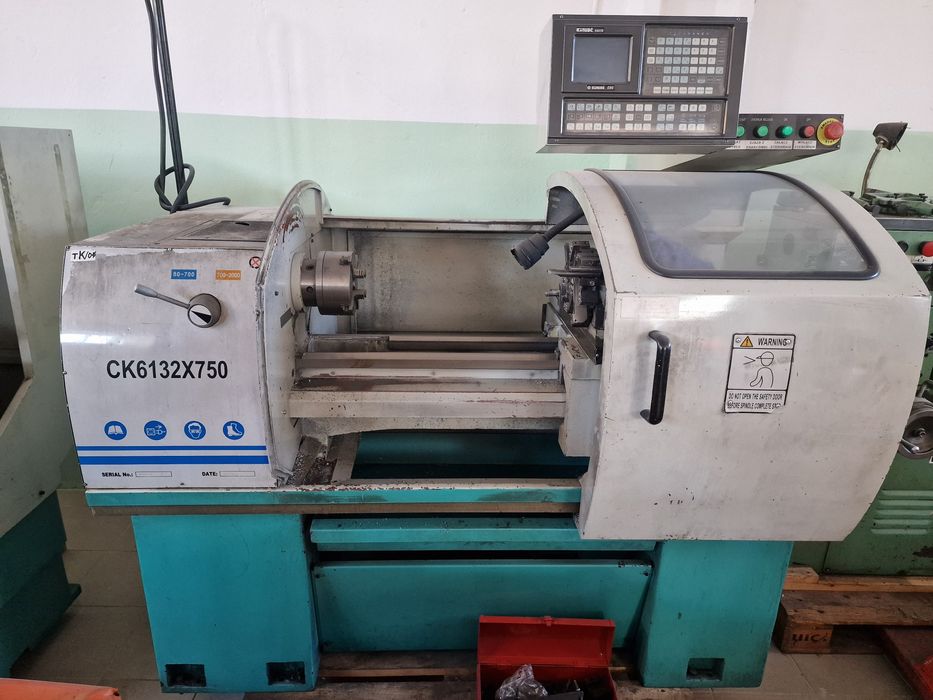 TOKARKA CNC CK6132  330 x 750 mm