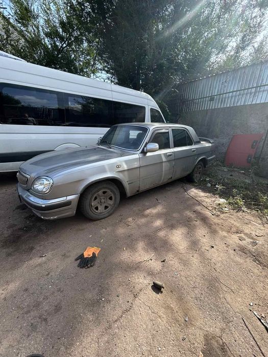 Разбираю Волгу 31105