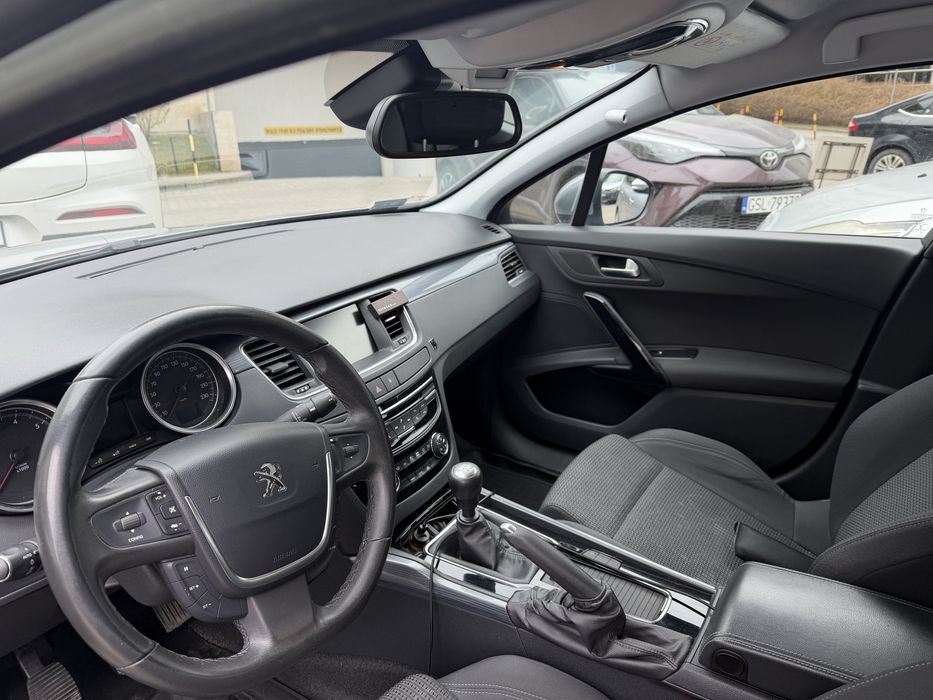Peugeot 508 sedan