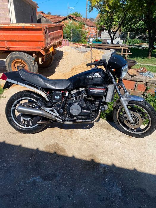 Duas Honda VF 750 Sabre