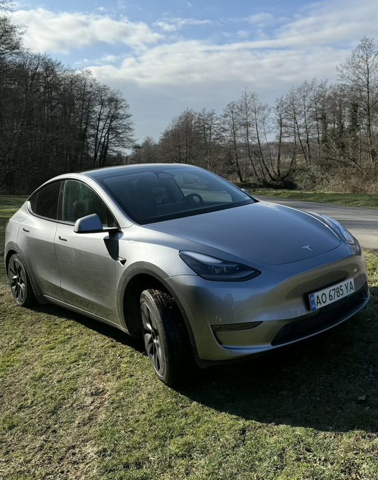Tesla Model У 2024