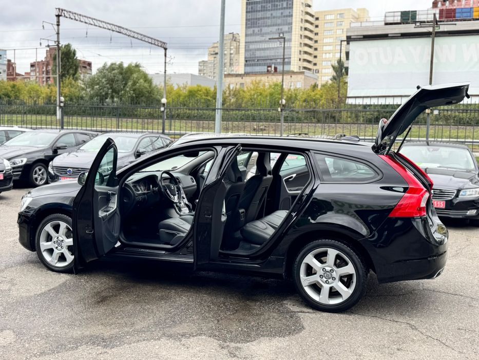 VOLVO V60 RESTYLING D4 2.0 Diesel 190 к.с. 8-ст. автомат