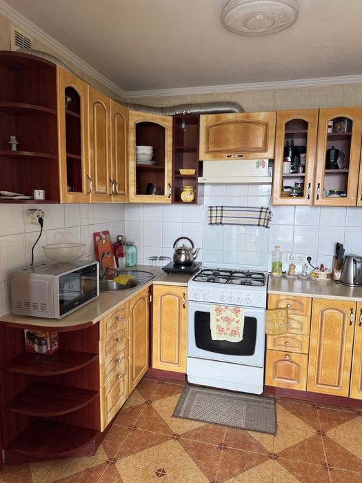 Продам 2к квартиру (Зарічанська)