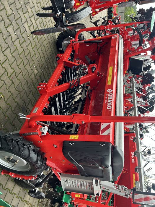 Siewnik Zbożowy talerzowy Grano System TMP 3003 Agro Masz SR301