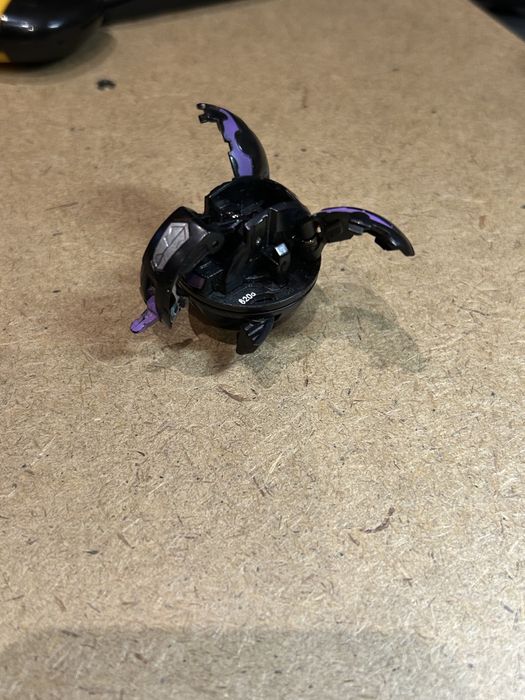 Bakugan darkus spin ravenoid