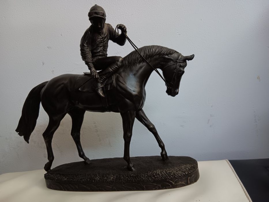 Angielska Figura Jeźdźca na Koniu-34/28 cm.Bardzo ciężka..