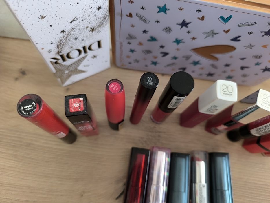 Mega Zestaw TRWAŁYCH POMADEK Kultowe serie Maybelline, L'Oreal, Rimmel