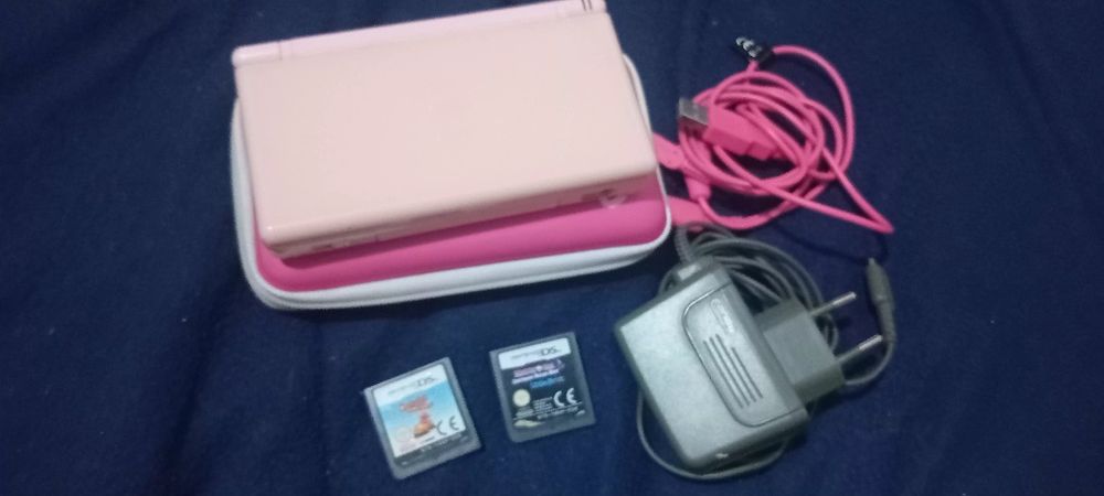 Nitendo ds lite com 2 jogos