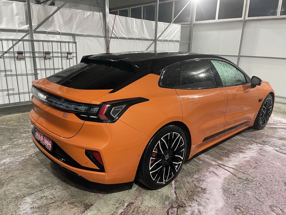 Zeekr 001 2024 модельний 2025