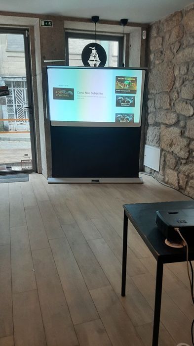 Aluguer de Projector video (projetor)