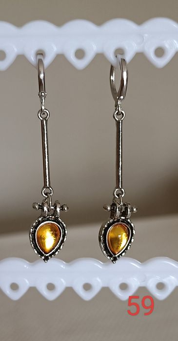 Brincos novos variados