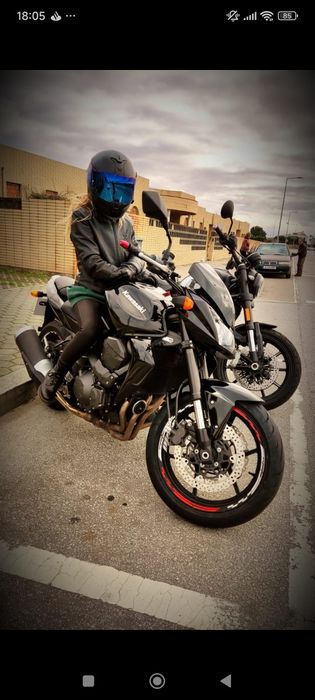 Vendo Kawasaki Z750