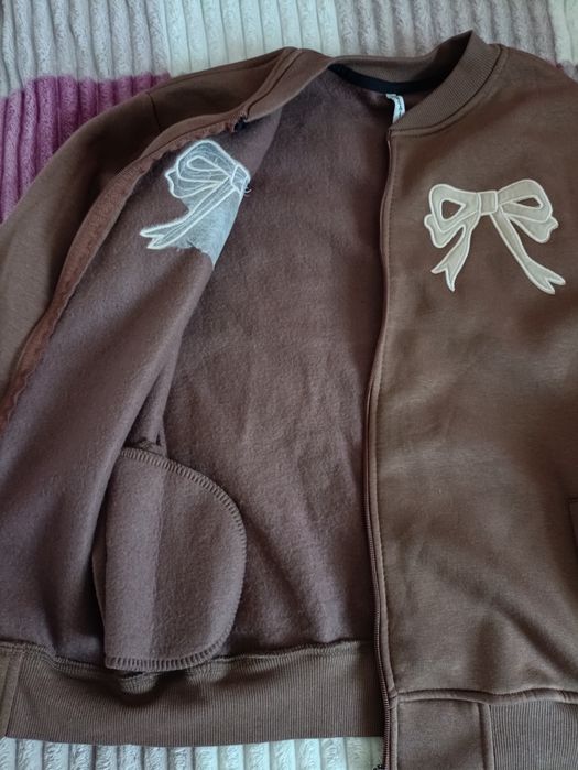 Тепла  кофтинка.