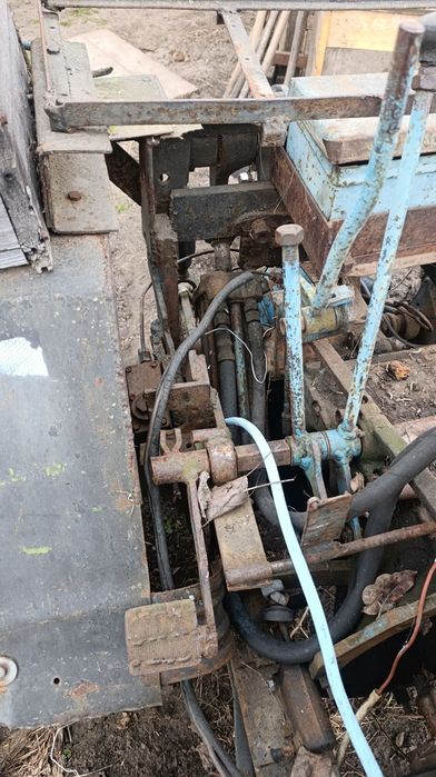 Трактор з двигуном т40