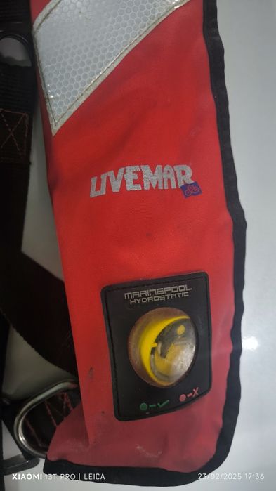Vendo colete para embarcado com pastilhas e disparo manual