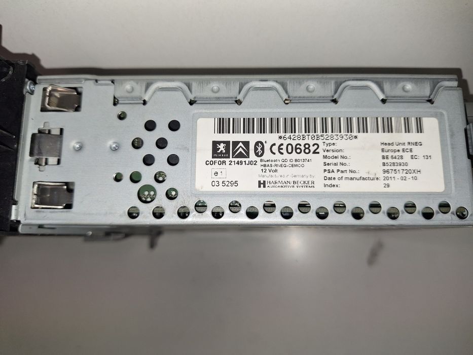 Radio com GPS Peugeot 308