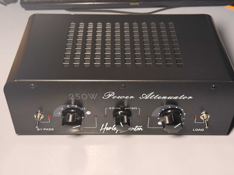 Harley Benton PA-250 Power Attenuator 250W – komplet, bardzo dobry stan