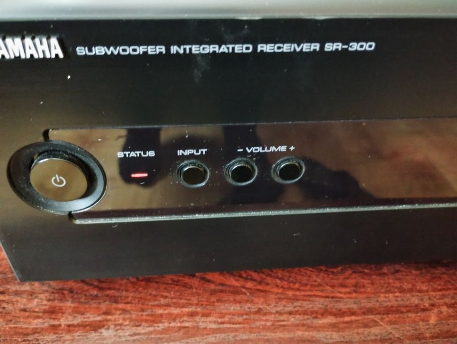 Yamaha SR-300 amplituner z subwooferem
