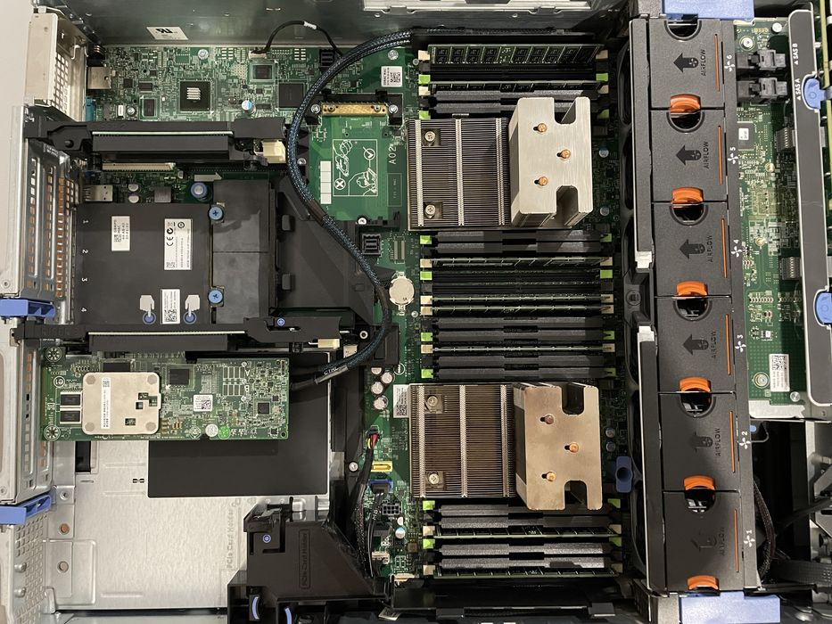 Serwer DELL R730, E5-2667 v4, RAM 160GB, SSD 480GB