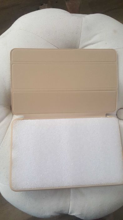 Złote etui do Ipad'a