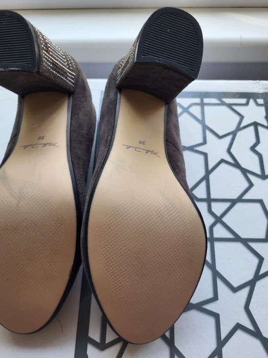 Замшеві туфлі-лодочки,39 р. 25см.,Angels Vi , НОВІ